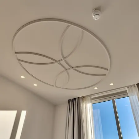 Hotell Kobalt - *