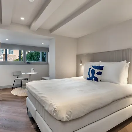 Kobalt - * デン・ハーグ